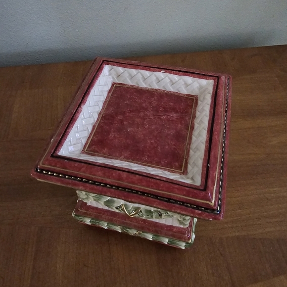 Fitz and Floyd Classics Vintage Equestrian Pillar Candle Holder Pedestal – Acorn - Picture 4 of 11